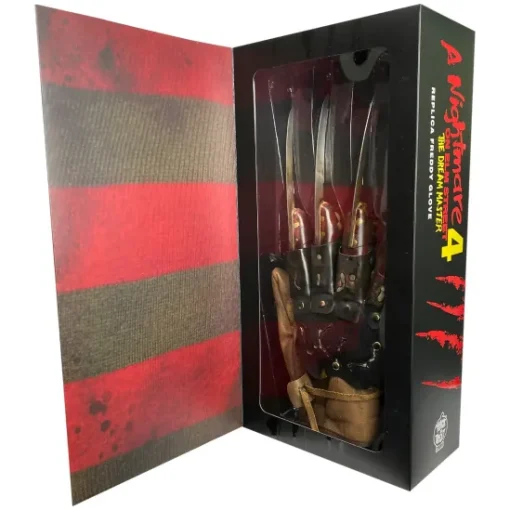 Trick Or Treat Studios A Nightmare on Elm Street 4: The Dream Master - Deluxe Freddy Krueger Glove