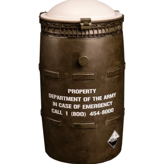 return_of_the_living_dead_SKUdGvpMz9VLq_6.webp Trick Or Treat Studios Return of the Living Dead - 245 Trioxin Barrel Set