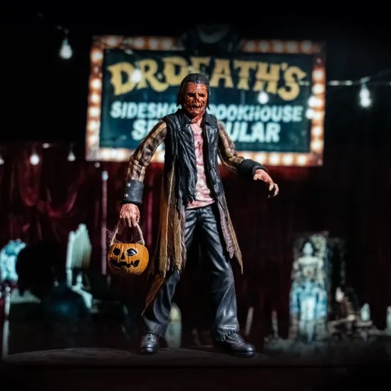 scream_greats__candy_corn_SKUmrSQT2EF1h_4.webp Trick Or Treat Studios Scream Greats - Candy Corn - Jacob Atkins 8" Figure