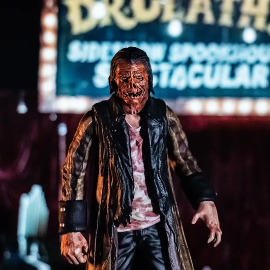 scream_greats__candy_corn_SKUmrSQT2EF1h_5.webp Trick Or Treat Studios Scream Greats - Candy Corn - Jacob Atkins 8" Figure